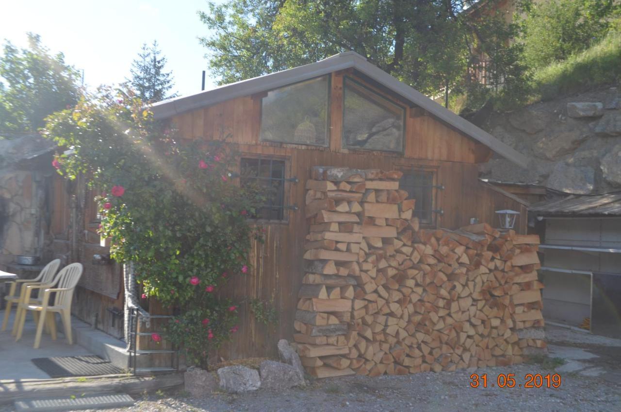 Le Love Chalet Des Alpes Guillestre Luaran gambar