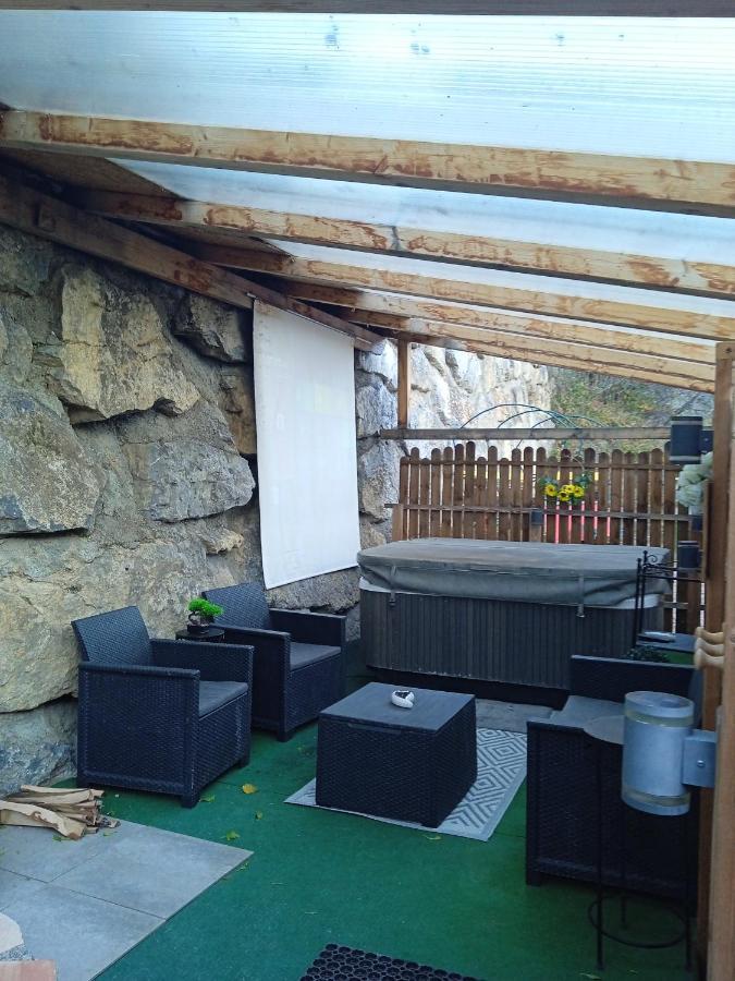 Le Love Chalet Des Alpes Guillestre Luaran gambar